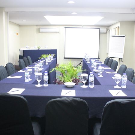 Sahid Mutiara Karawaci Hotel Tangerang Buitenkant foto