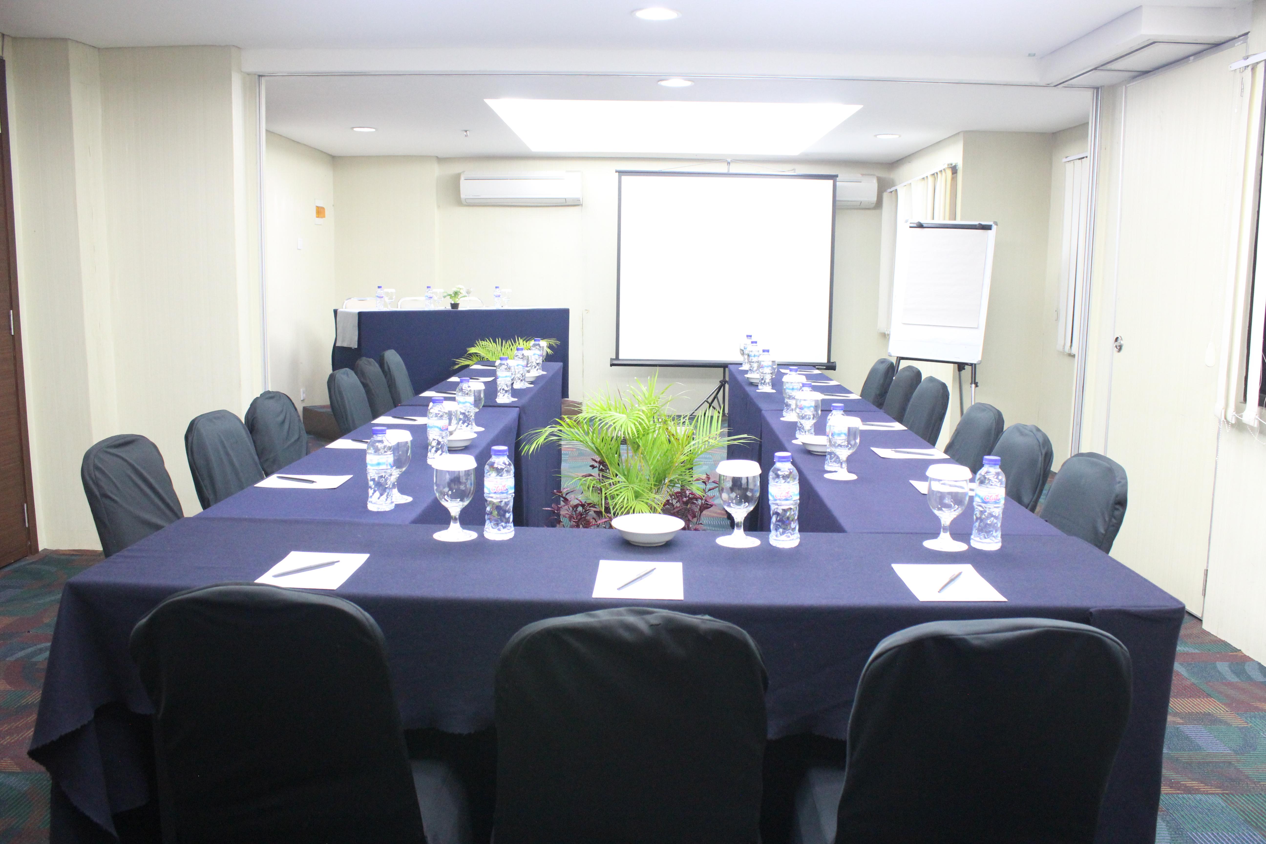 Sahid Mutiara Karawaci Hotel Tangerang Buitenkant foto