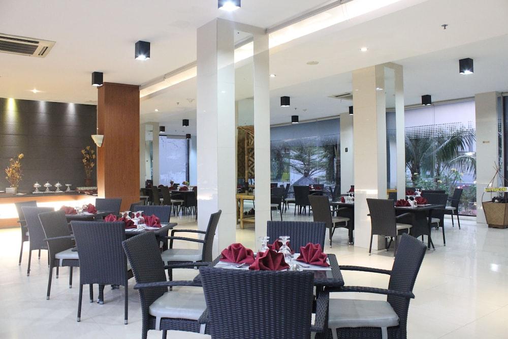 Sahid Mutiara Karawaci Hotel Tangerang Buitenkant foto