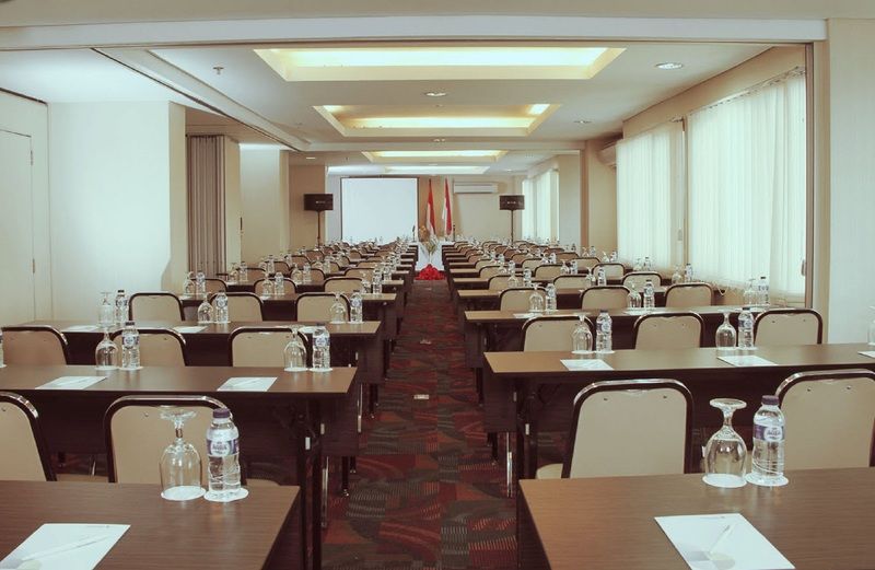 Sahid Mutiara Karawaci Hotel Tangerang Buitenkant foto