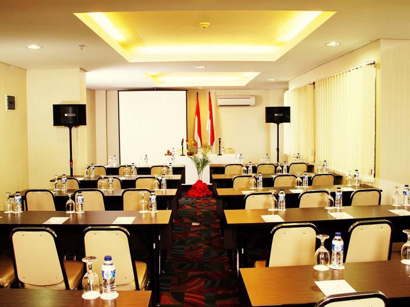 Sahid Mutiara Karawaci Hotel Tangerang Buitenkant foto