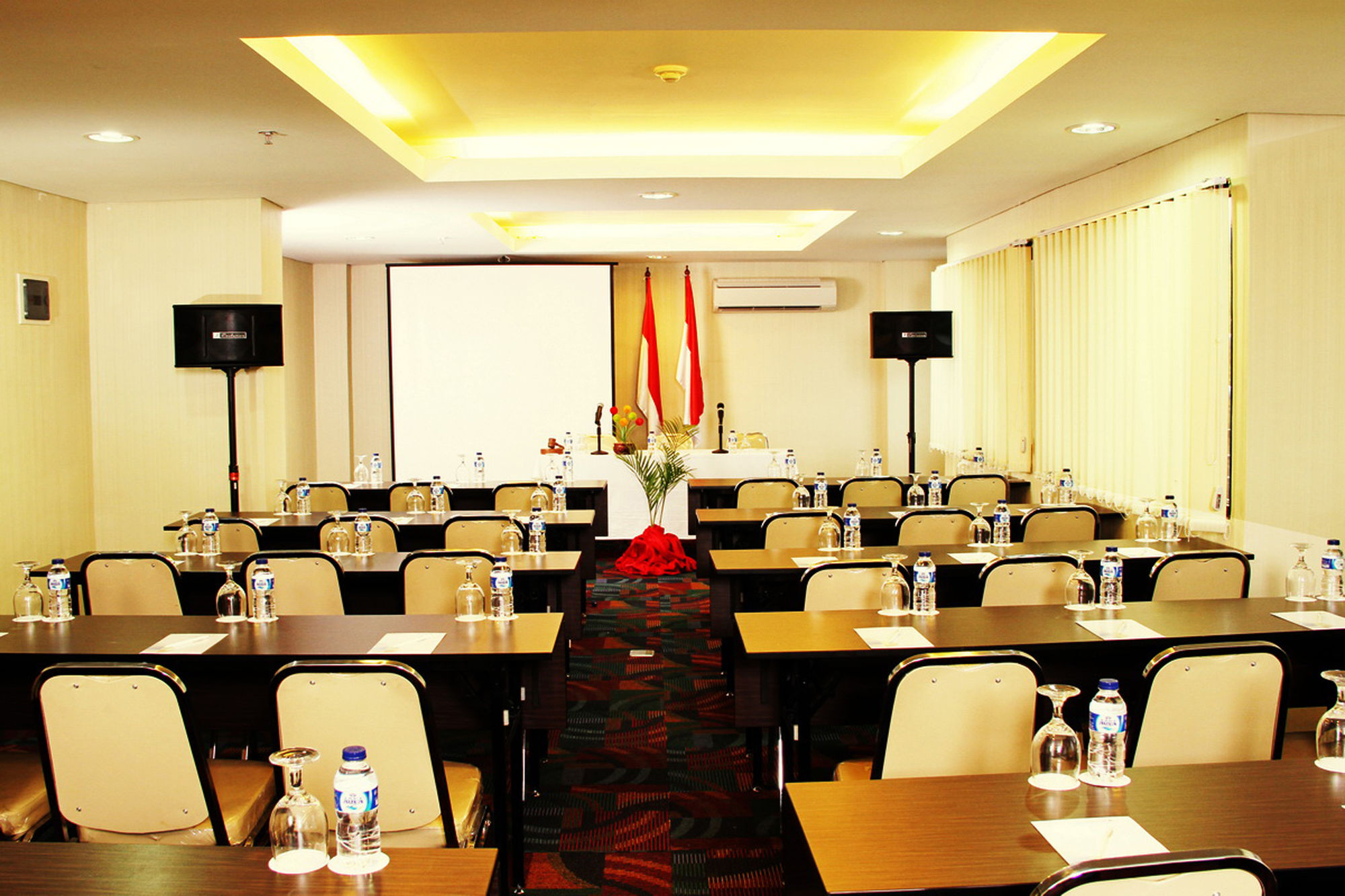 Sahid Mutiara Karawaci Hotel Tangerang Buitenkant foto