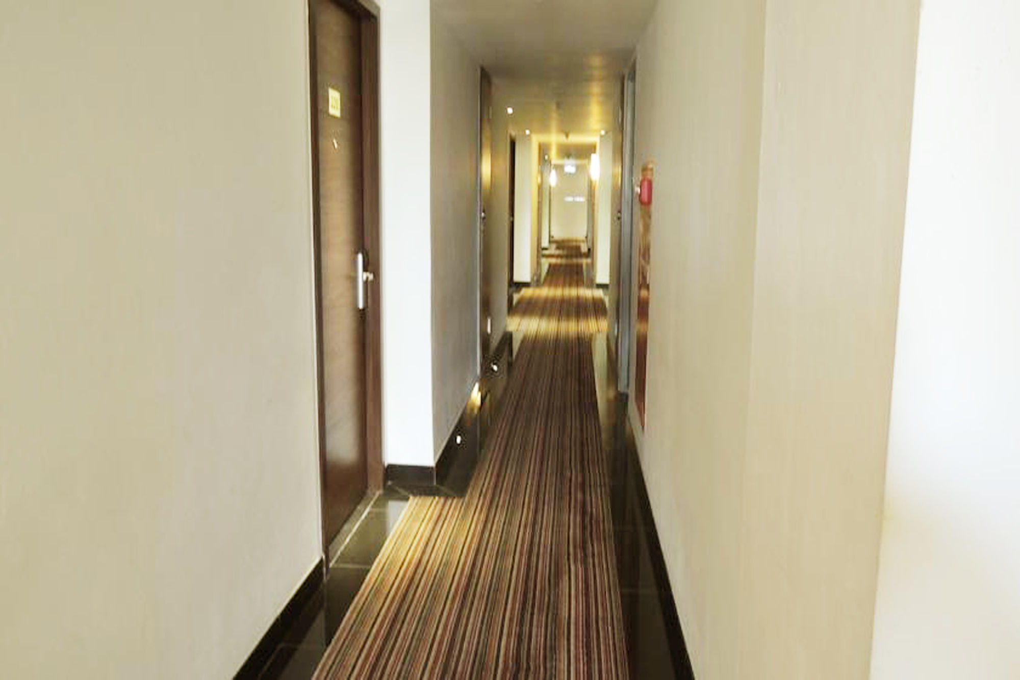 Sahid Mutiara Karawaci Hotel Tangerang Buitenkant foto